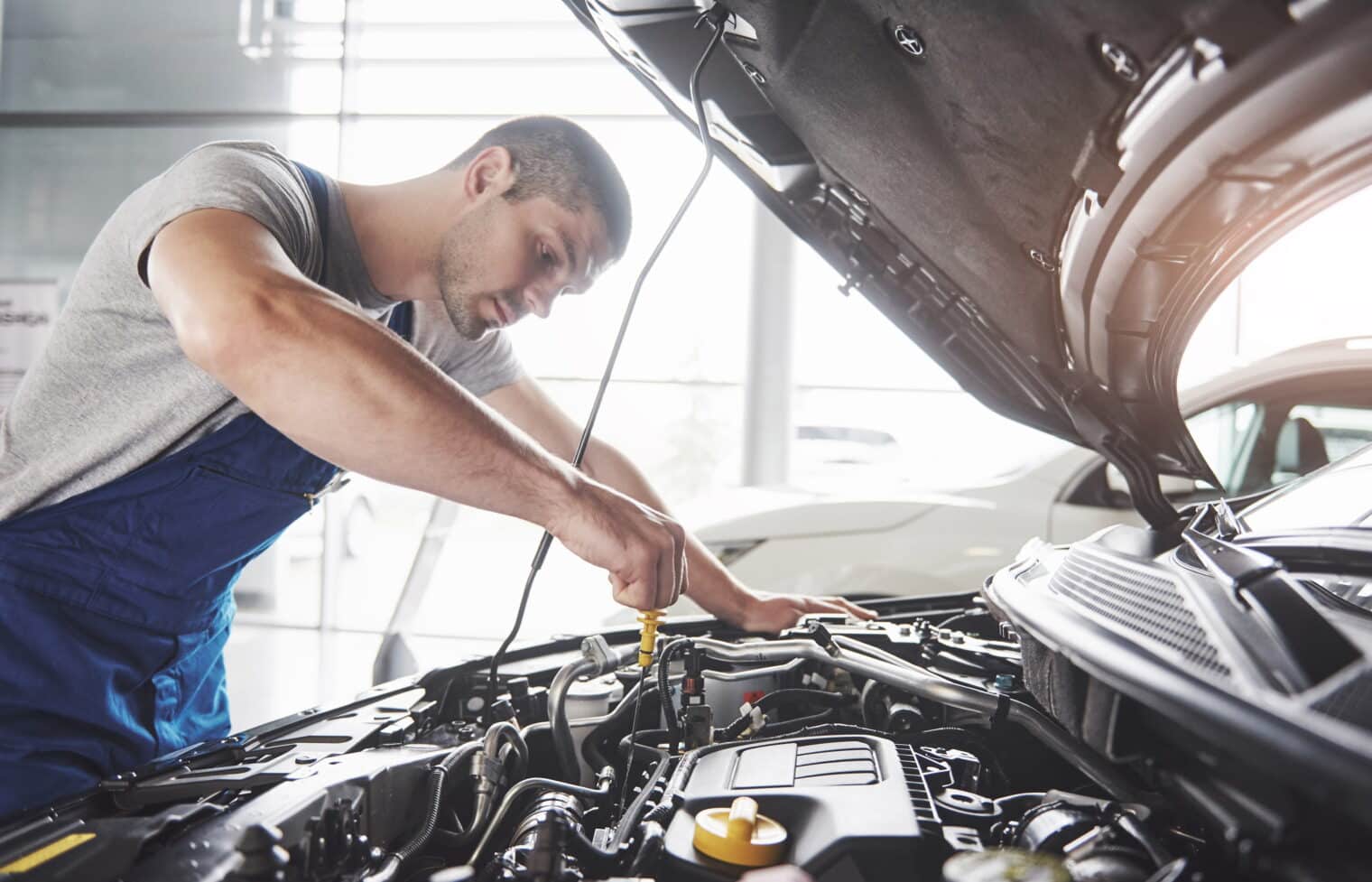 Mécanicien maintenance automobile